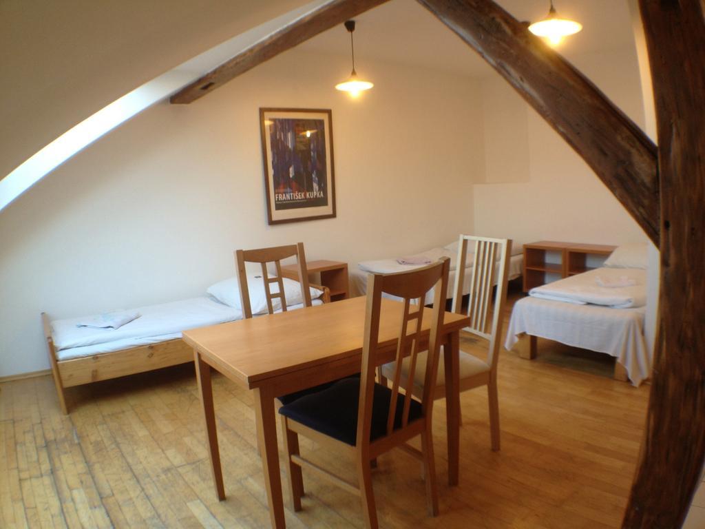 Travellers Hostel Praha Bilik gambar