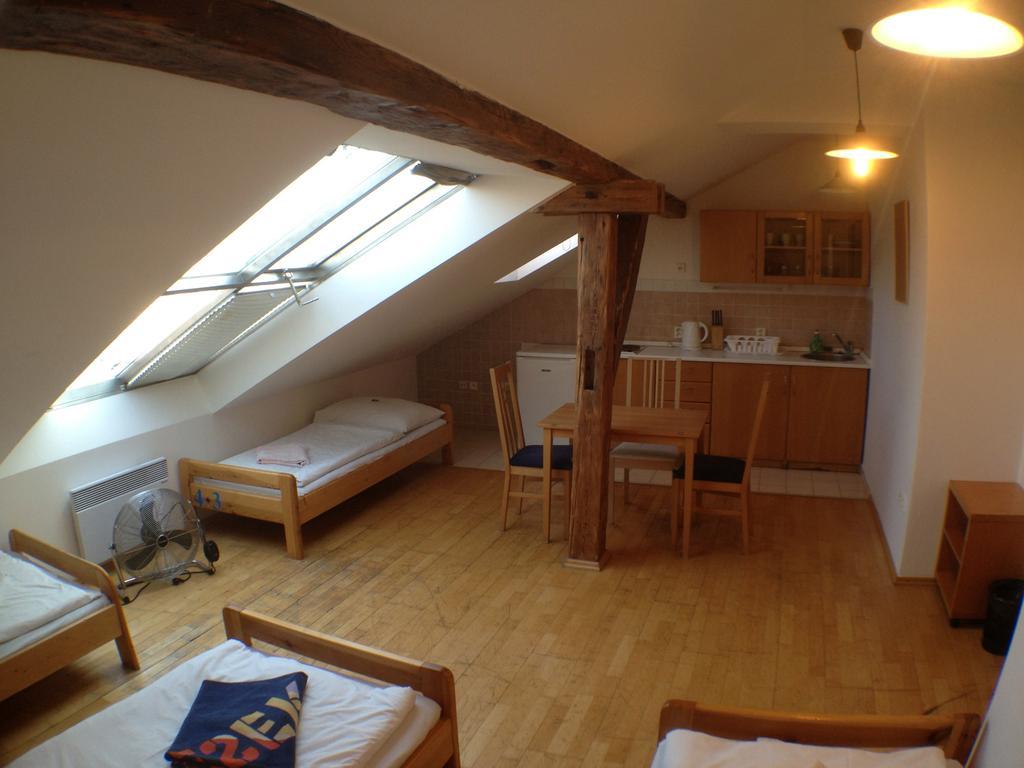 Travellers Hostel Praha Luaran gambar